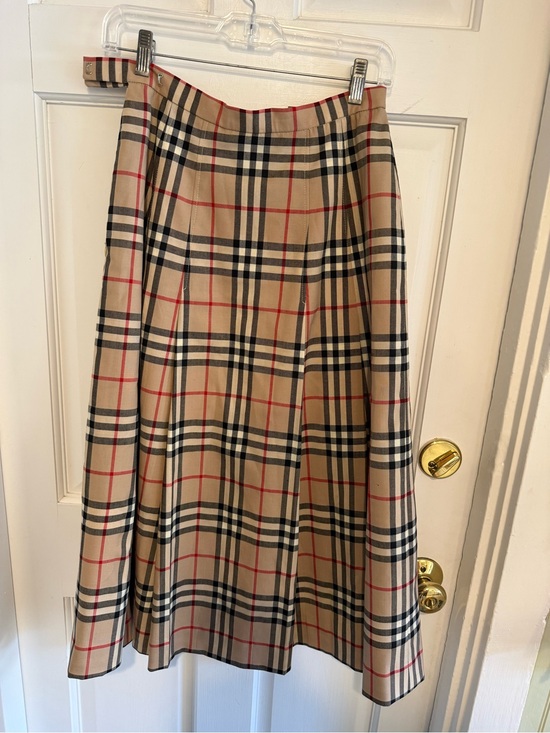 Burberry Dresses & Skirts - Burberry Nova Pleated Calf Length Skirt